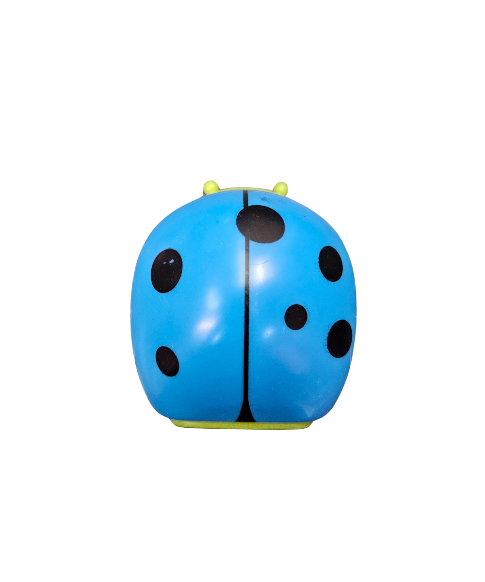 Temperino Ad Un Foro Coccinella