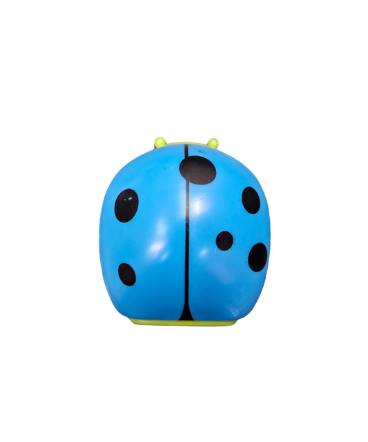 Temperino Ad Un Foro Coccinella